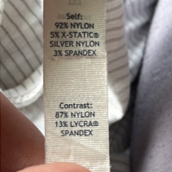 Lululemon Tank Top Racerback Loose Fit Workout Top size 8 - Picture 5 of 5